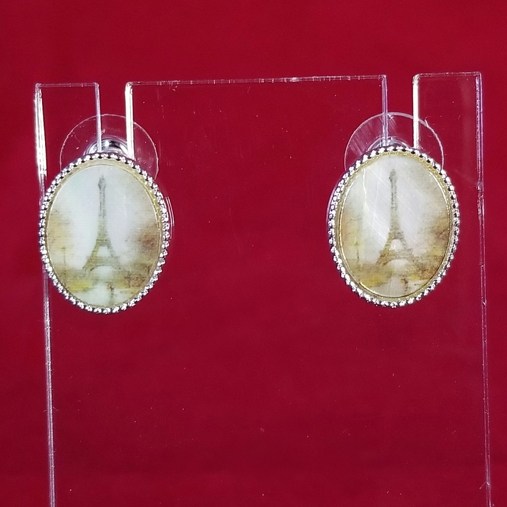 Redwood Print Shell Post Earrings